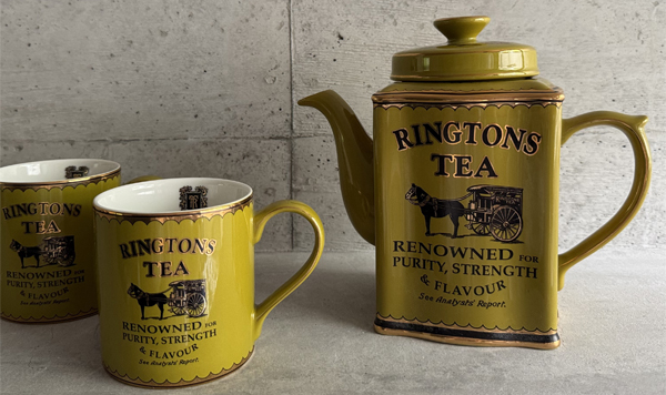 ロイズアンティークス　激レアなイギリス製手書きベアーの缶とベアー 2点セット！ ロイズアンティークス 激レアなイギリス製手書きベアーの缶とベアー 2点